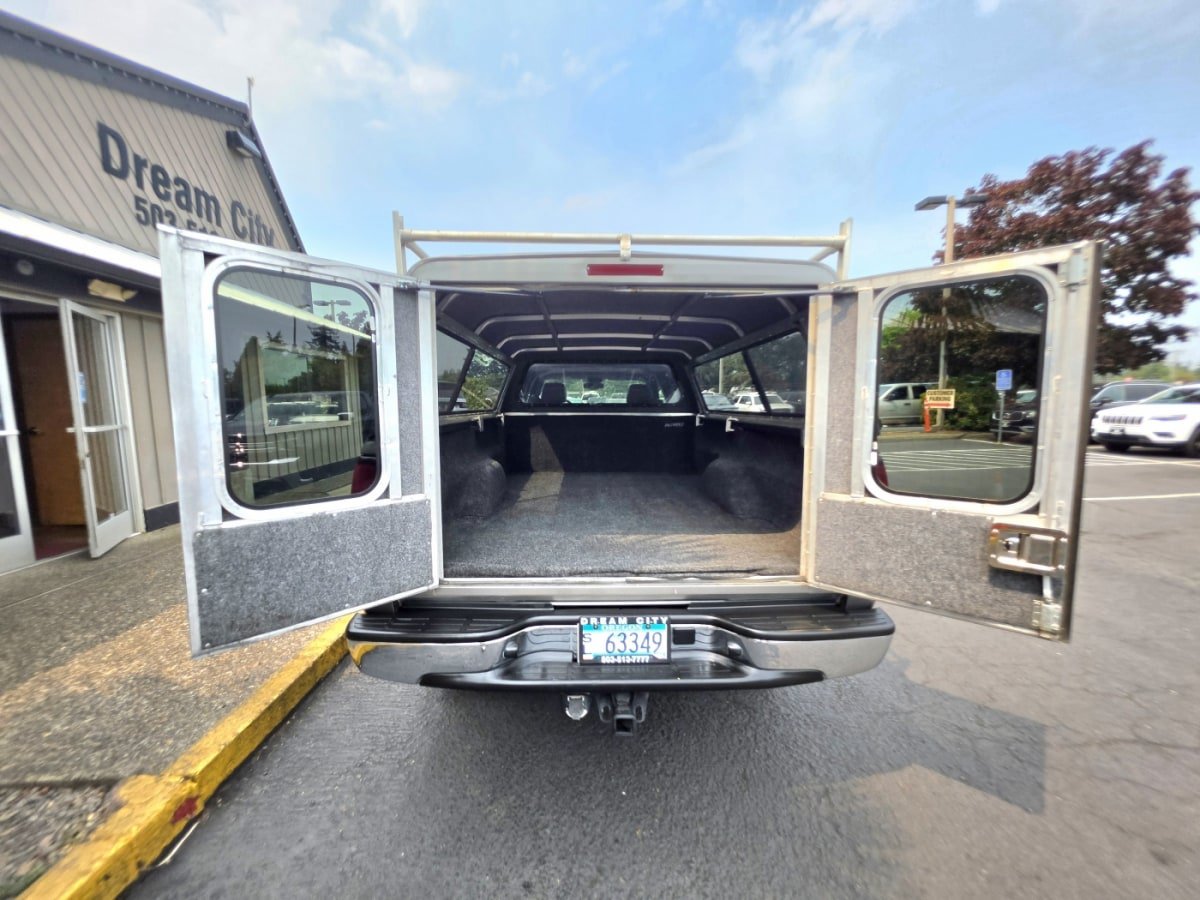 Used 2007 GMC Sierra 2500 SLT w/ Heavy-Duty Power Package AWD/4WD image 13