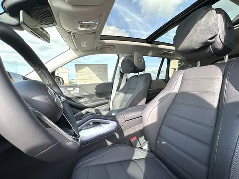 Certified 2025 Mercedes-Benz GLS 450 4MATIC image 22