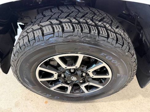 Used 2014 Toyota Tundra SR5 w/ TRD Off Road Package AWD/4WD image 14