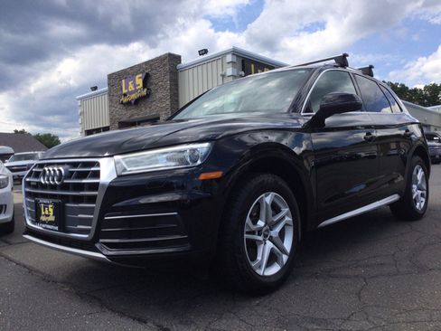 Used 2019 Audi Q5 2.0T Premium AWD/4WD image 2