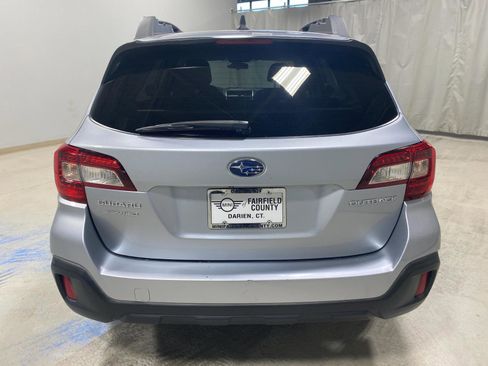 Used 2018 Subaru Outback 2.5i Premium image 7