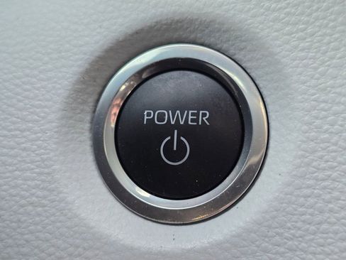 Used 2024 Toyota Corolla SE FWD image 32