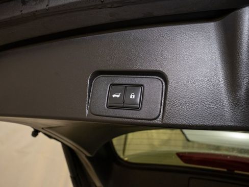 Used 2022 Nissan Rogue SL w/ SL Premium Package image 7