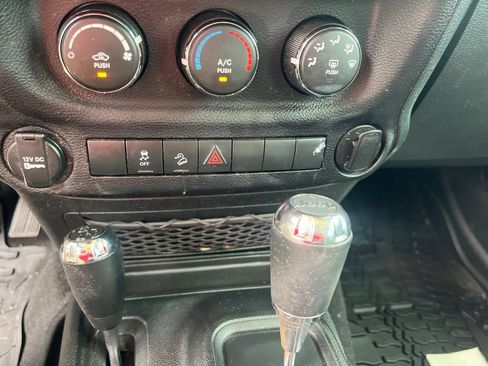 Used 2017 Jeep Wrangler Unlimited Sport w/ Connectivity Group AWD/4WD image 11