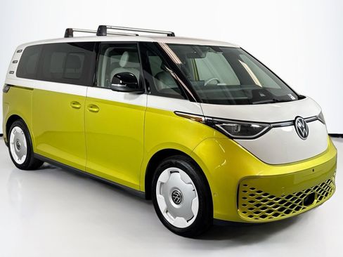 Used 2025 Volkswagen ID. Buzz 1st Edition image 3