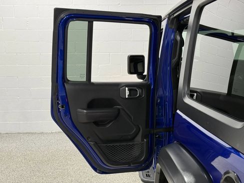 Used 2018 Jeep Wrangler Unlimited Sport S image 56