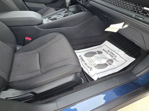 Certified 2025 Honda Accord SE image 13