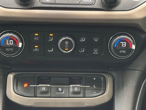 Used 2023 GMC Acadia Denali w/ Black Diamond Edition FWD image 4