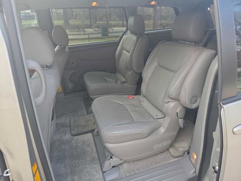 Used 2007 Toyota Sienna XLE FWD image 16