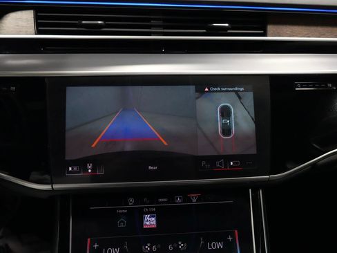Used 2025 Audi A8 L 3.0T AWD/4WD image 13