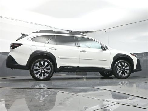 Certified 2025 Subaru Outback Touring XT w/ Tech Package 3 image 40