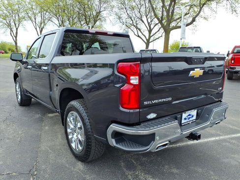 Used 2022 Chevrolet Silverado 1500 LTZ w/ Z71 Off-Road Package AWD/4WD image 5