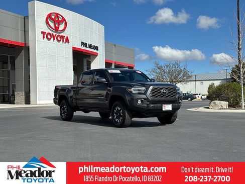 Certified 2023 Toyota Tacoma TRD Off-Road image 1