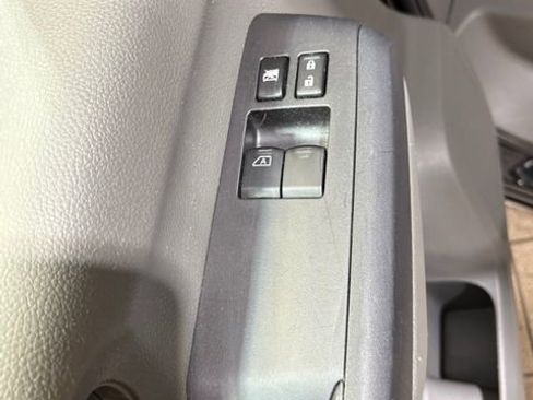 Used 2020 Nissan NV 3500 SL image 9