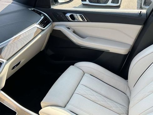 Used 2023 BMW X5 xDrive40i AWD/4WD image 42