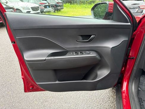 Certified 2024 Hyundai Kona SEL AWD/4WD image 18