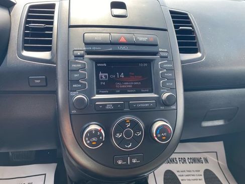 Used 2013 Kia Soul + w/ Audio Pkg FWD image 23