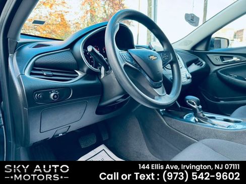 Used 2024 Chevrolet Malibu LT image 18