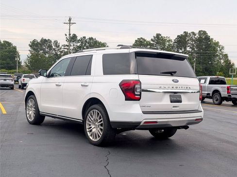 Used 2024 Ford Expedition Limited AWD/4WD image 3