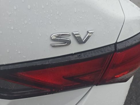 Used 2023 Nissan Sentra SV FWD image 42