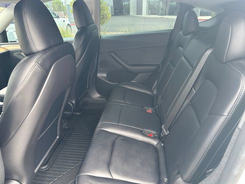 Used 2023 Tesla Model Y Long Range AWD/4WD image 5