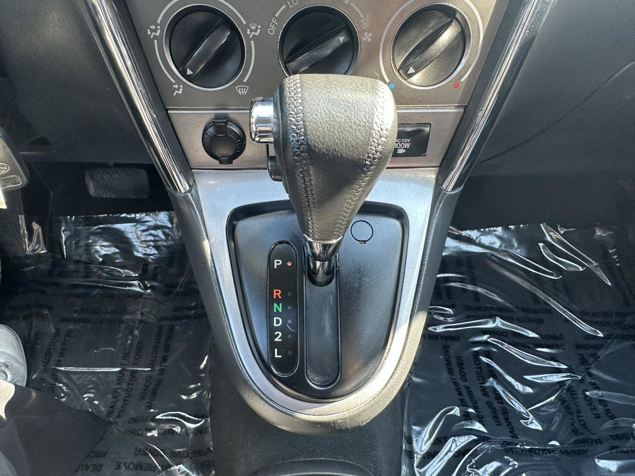 Used 2008 Toyota Matrix FWD image 25