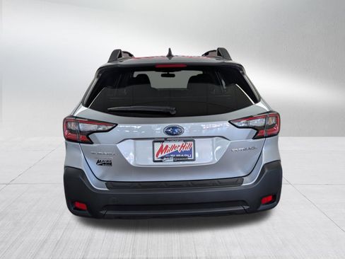 Used 2025 Subaru Outback Premium image 19