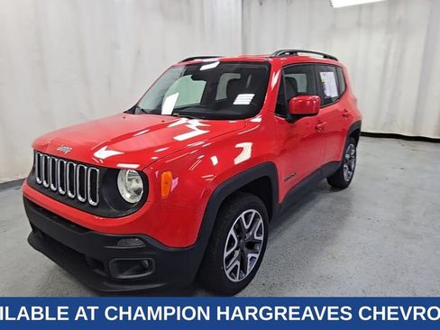 Used 2015 Jeep Renegade Latitude w/ Cold Weather Group AWD/4WD image 5