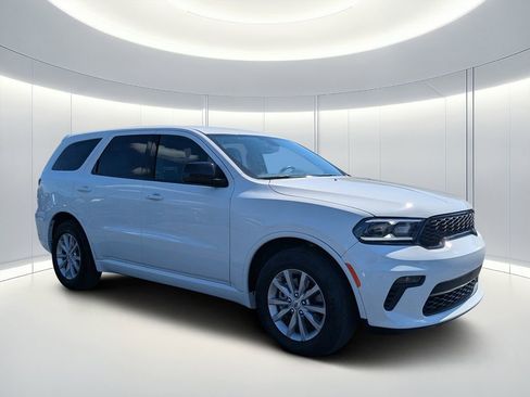 Used 2025 Dodge Durango GT RWD image 1