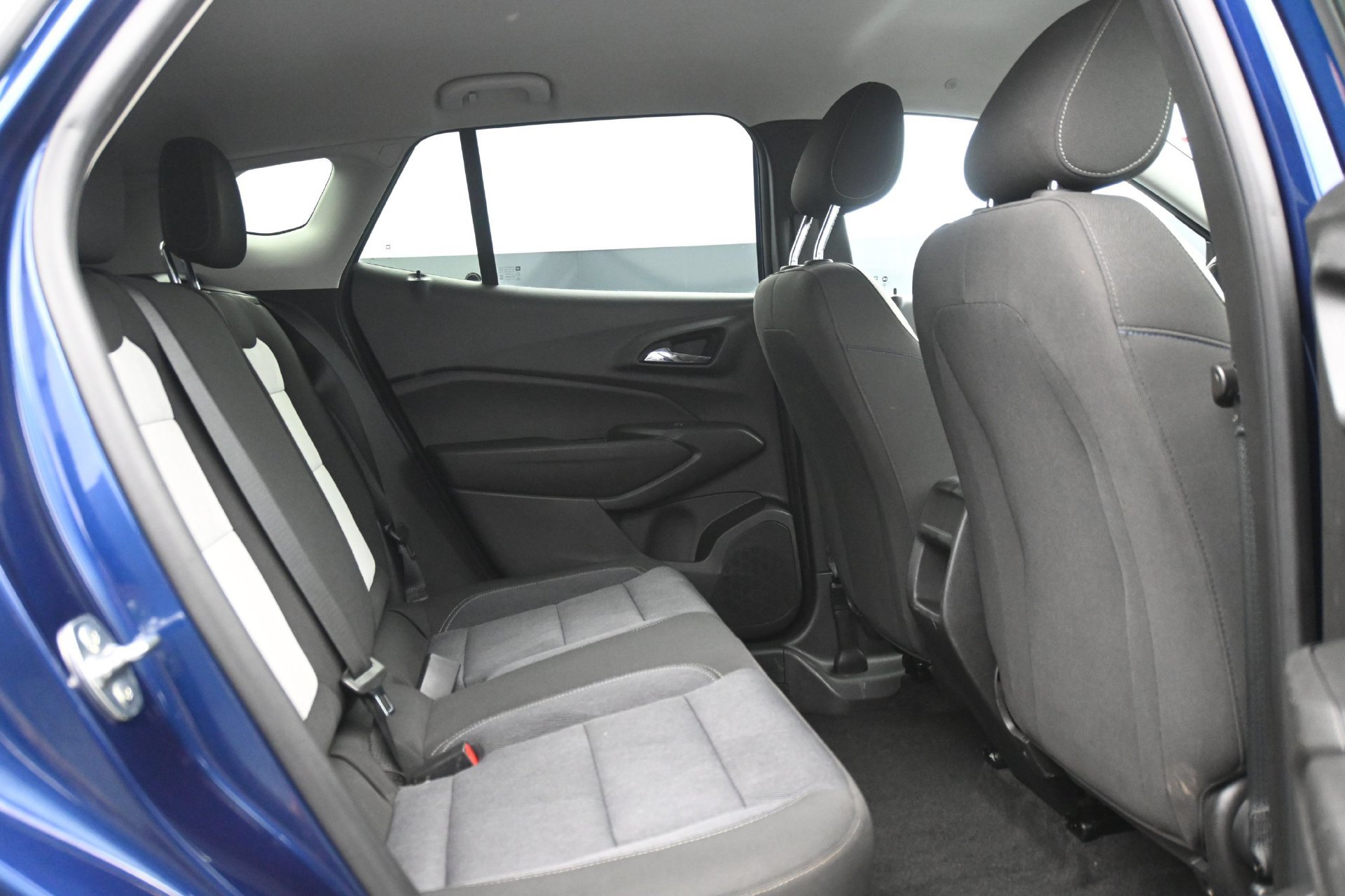 Used 2024 Chevrolet Trax LS w/ LS Convenience Package FWD image 14