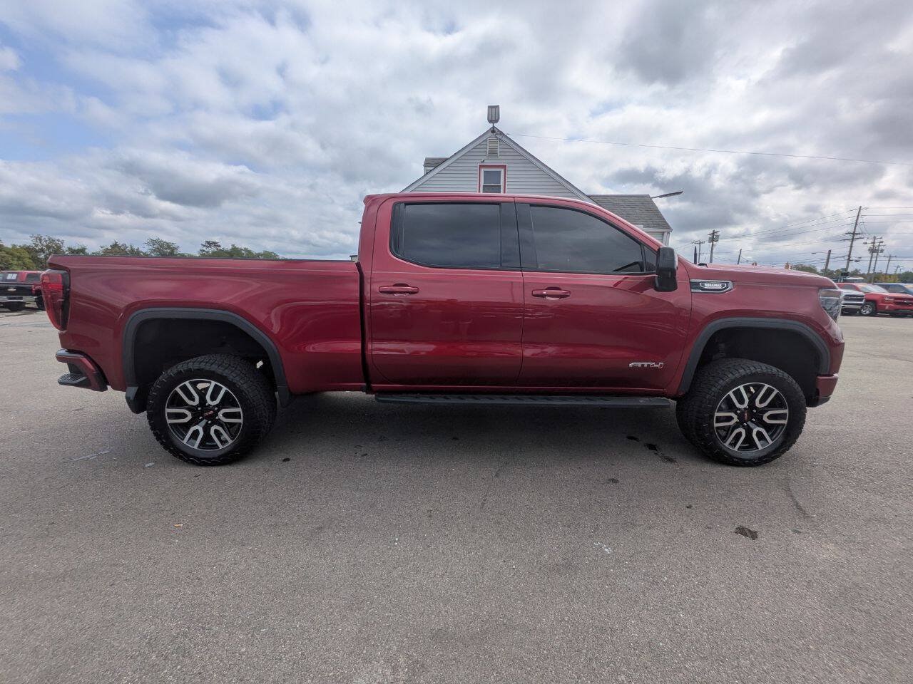 Used 2022 GMC Sierra 1500 AT4 AWD/4WD image 8