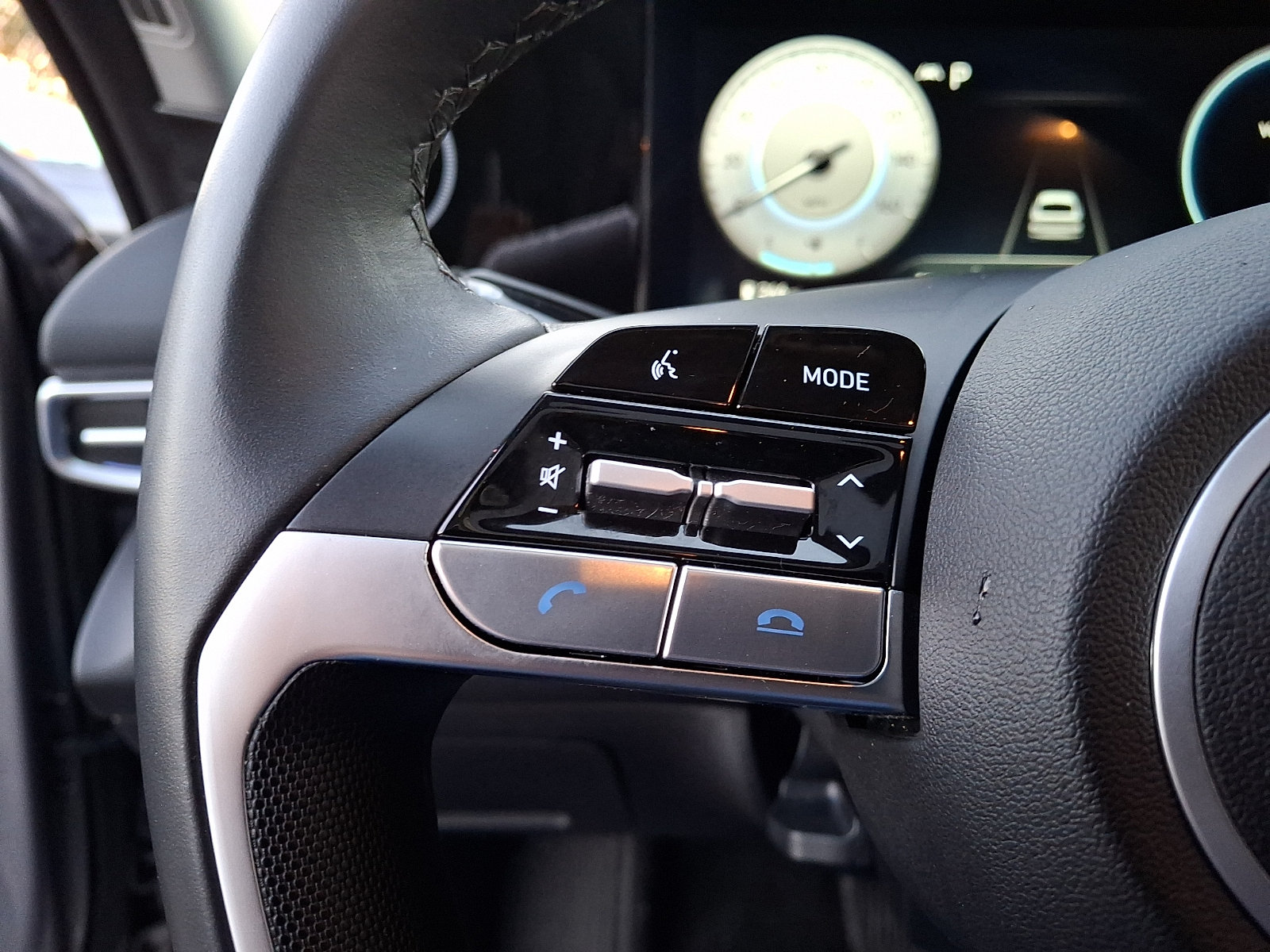 Certified 2023 Hyundai Elantra Limited FWD image 22