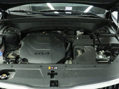 Used 2023 Kia Telluride EX w/ EX Captain's Chair Package FWD image 33