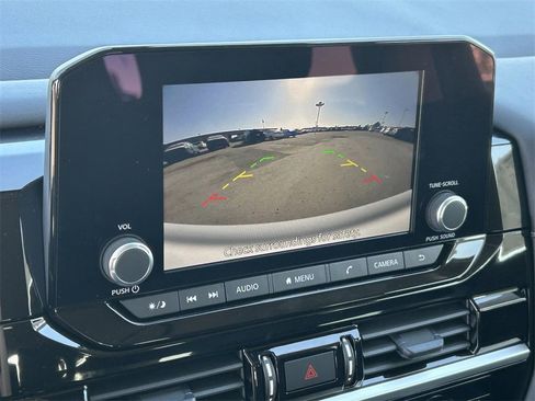 New 2025 Nissan Pathfinder SV image 19