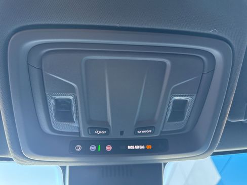 Used 2024 Chevrolet Silverado 1500 Custom image 29