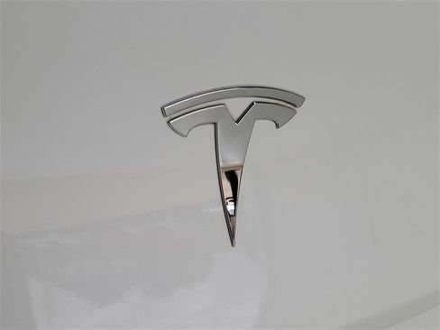 Used 2022 Tesla Model Y Performance image 8