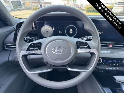 Used 2024 Hyundai Elantra SEL FWD image 10