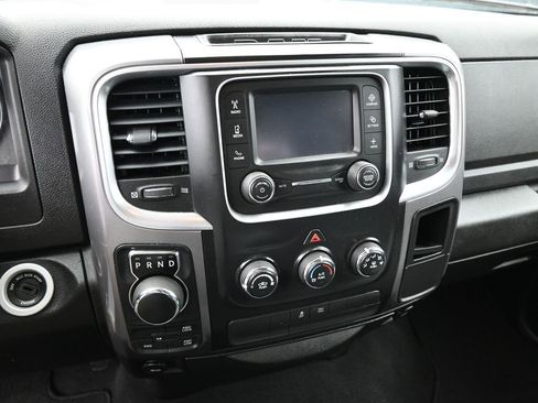 Used 2022 RAM 1500 Classic SLT image 14
