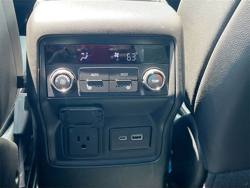 Used 2023 GMC Acadia Denali w/ Denali Ultimate Package image 26