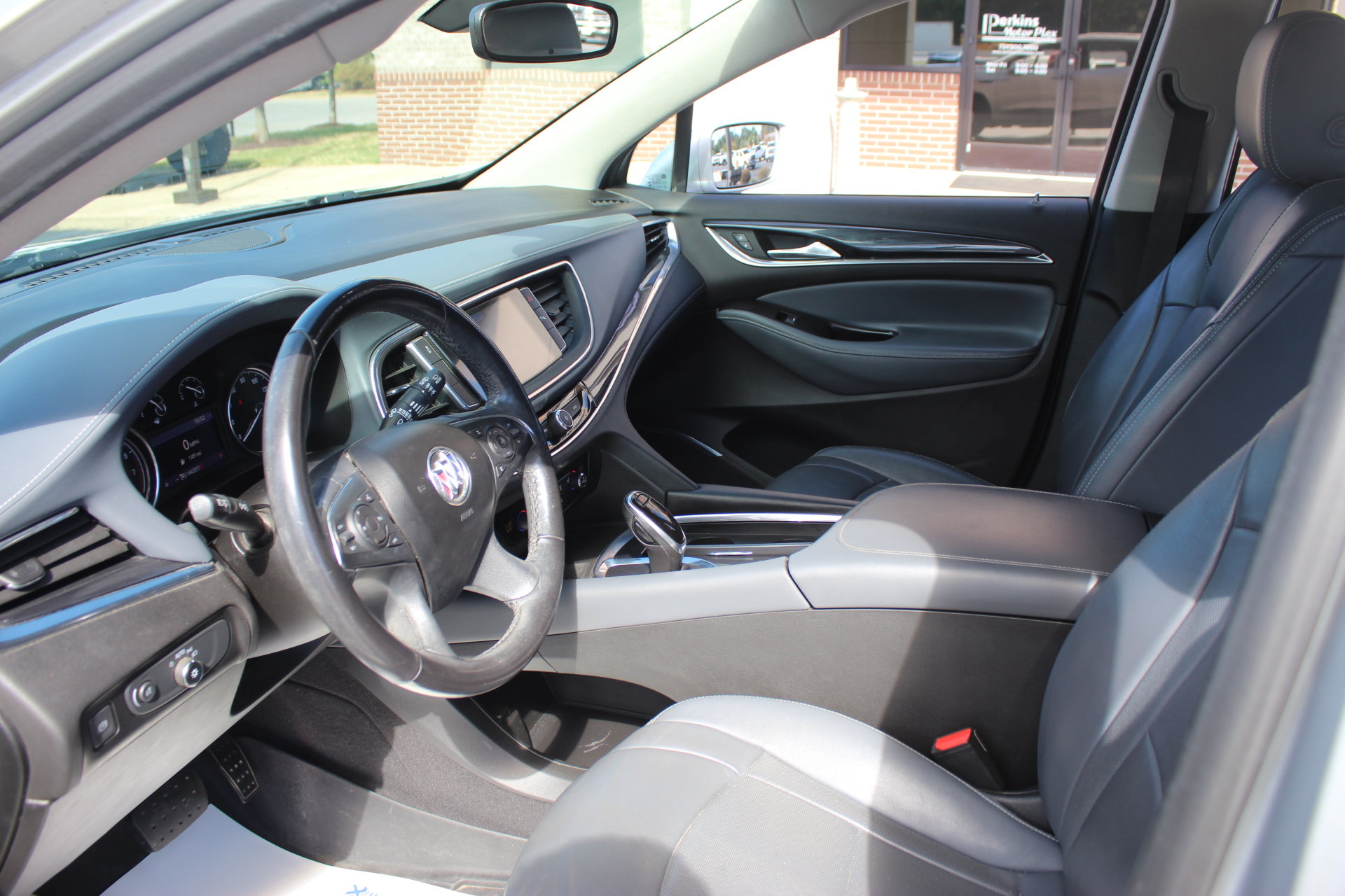 Used 2020 Buick Enclave Essence FWD image 13