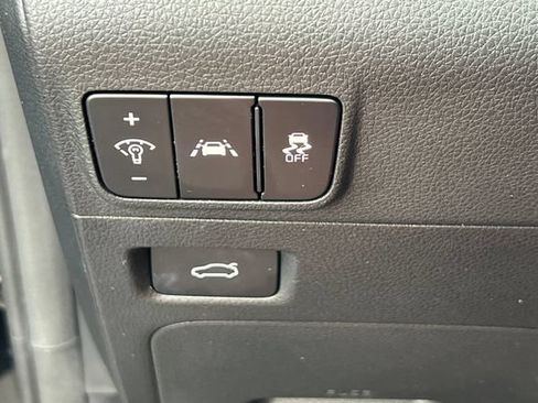 Used 2022 Kia K5 GT-Line FWD image 34