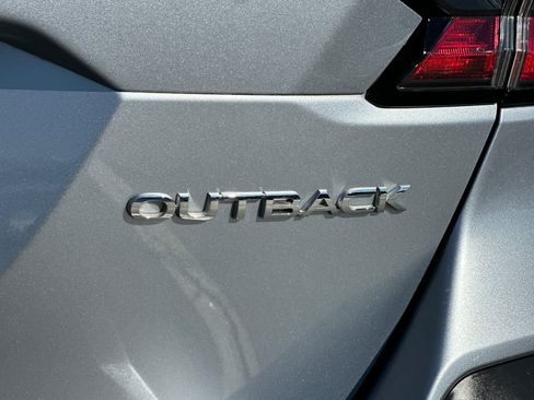 Used 2022 Subaru Outback Limited image 34