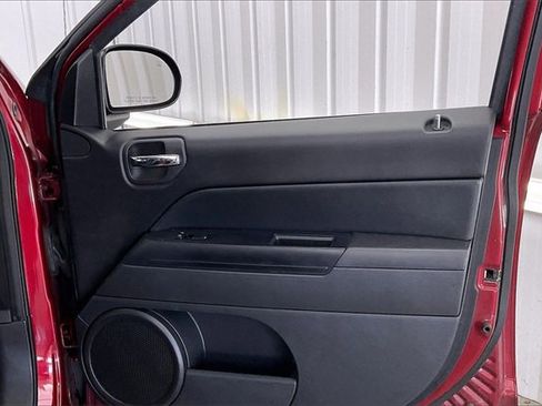 Used 2016 Jeep Compass Sport w/ Power Value Group image 21