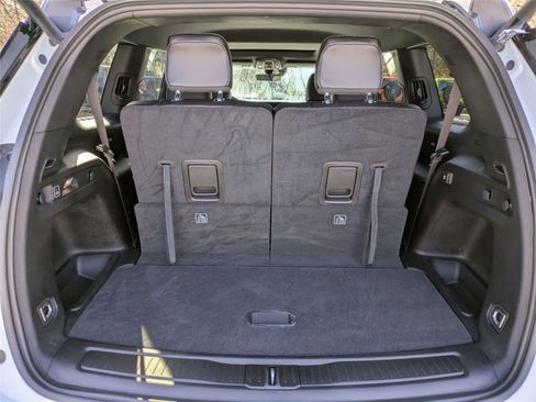 Certified 2025 Jeep Grand Cherokee L Altitude image 9