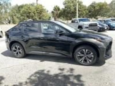 Used 2023 Toyota bZ4X AWD image 2