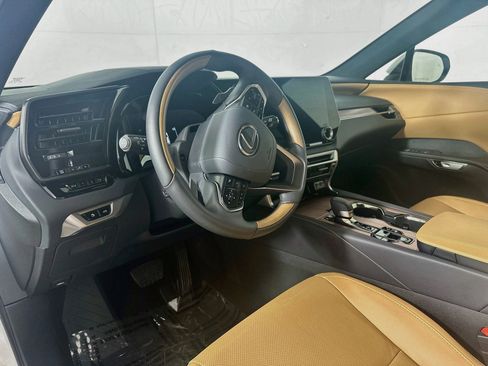 Certified 2025 Lexus RX 350 Premium w/ Convenience Package AWD/4WD image 9