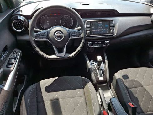 Used 2020 Nissan Kicks SV FWD image 10