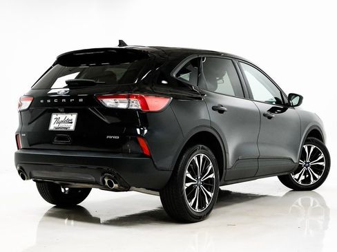Used 2022 Ford Escape SE w/ SE Sport Appearance Package image 28