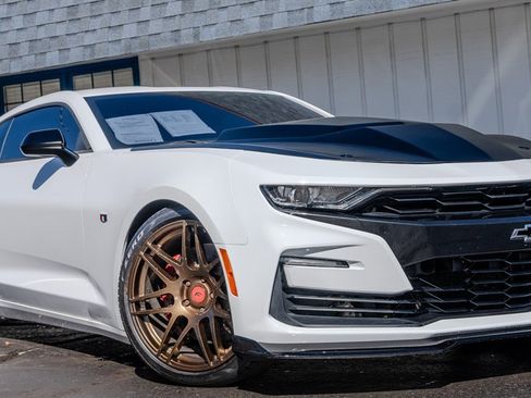 Used 2019 Chevrolet Camaro SS image 7
