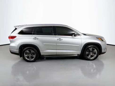 Used 2019 Toyota Highlander Limited Platinum AWD/4WD image 8